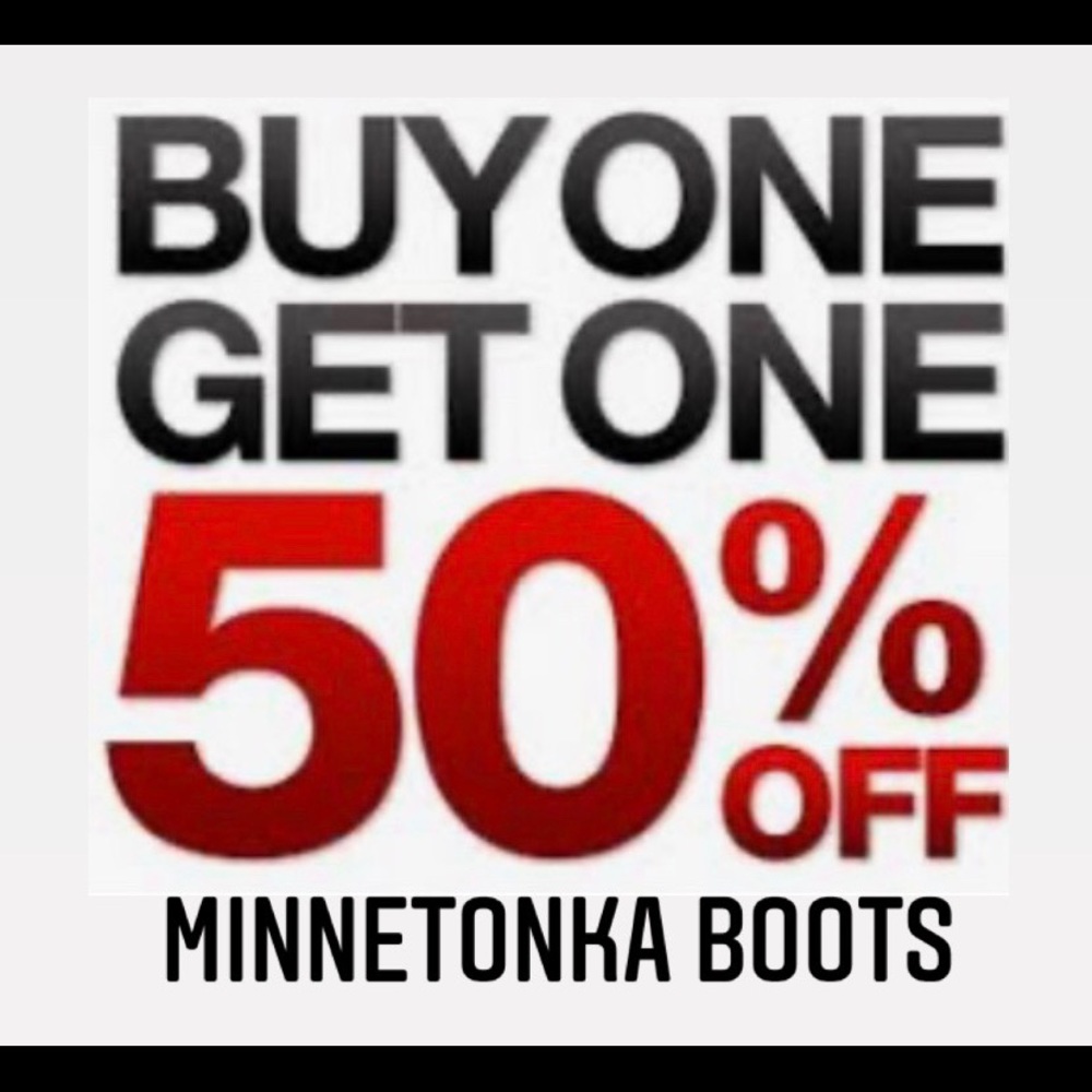 Minnetonka sued fringe boots